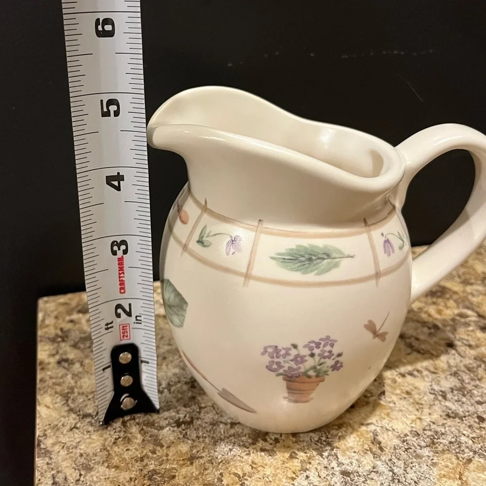 Pfaltzgraff USA Flower Garden Naturewood Creamer Pitcher 4.5” Tall